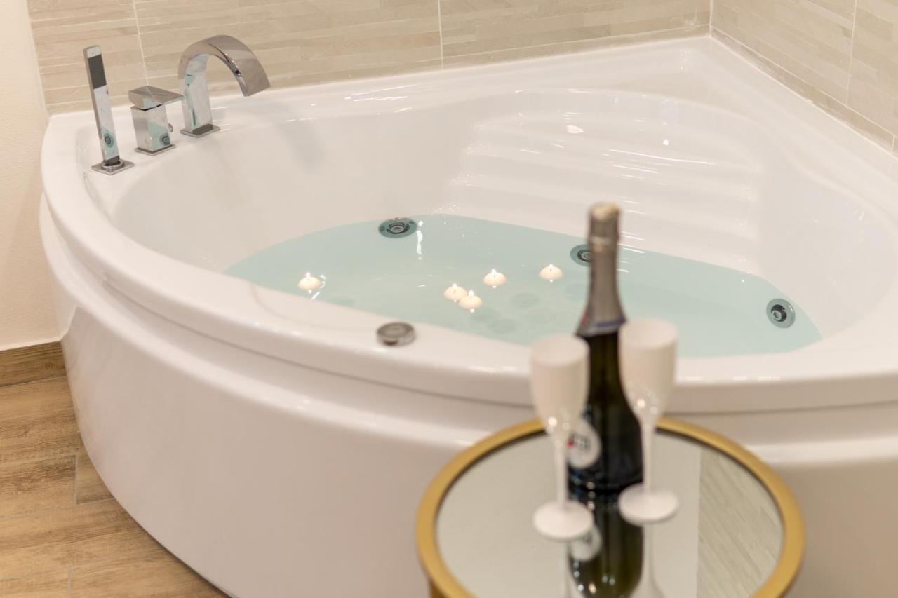 Ilioneo Apartments ナポリ エクステリア 写真